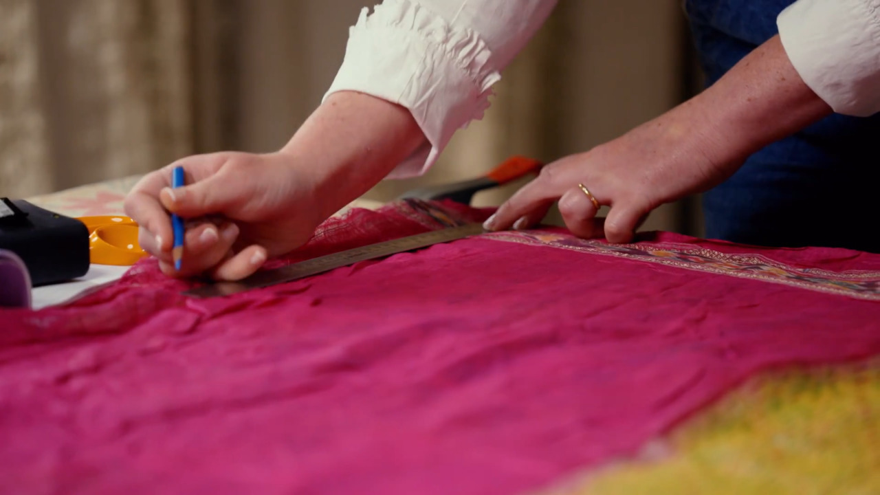 Measuring and cutting the outer fabric