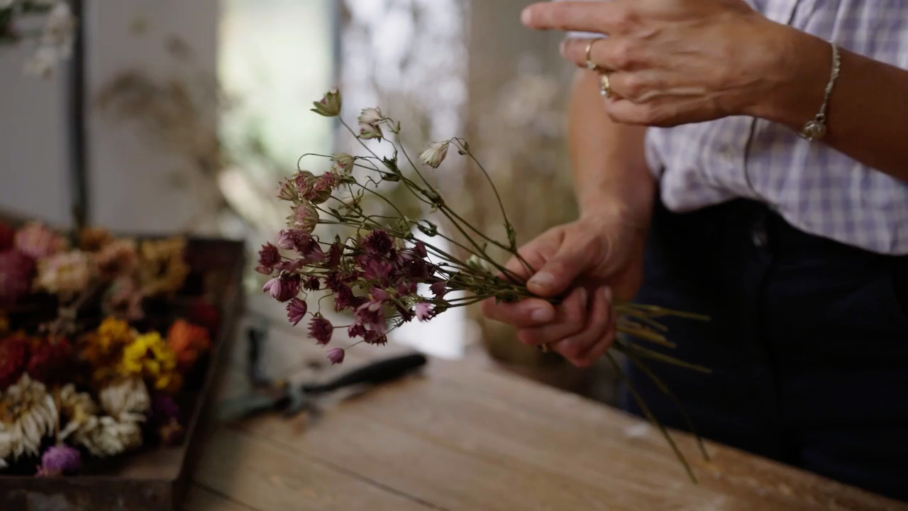 How to Create Forever Flowers - What flowers to dry - Part 3 ...