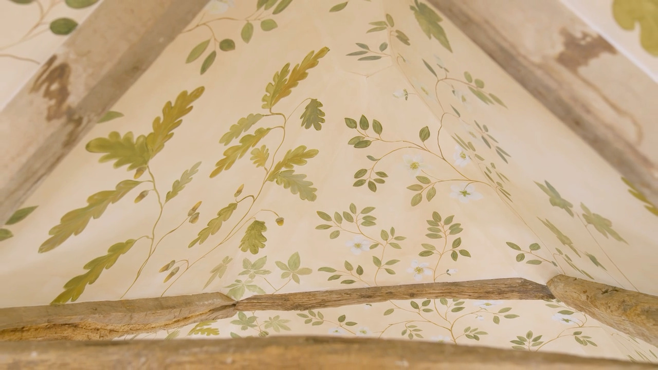 A foliage ceiling mural - Part 4 - Painting the mural