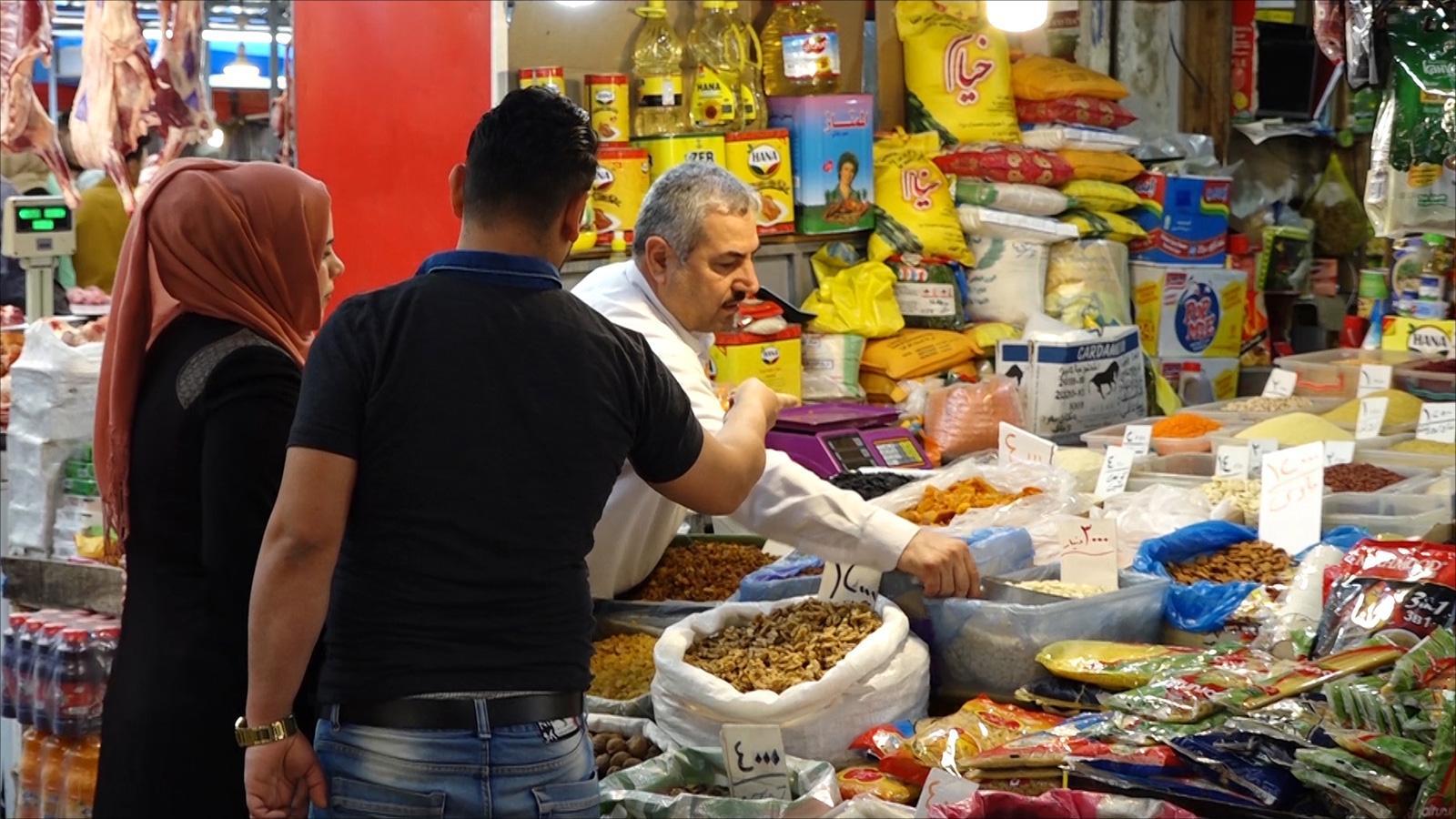 شاهد لهذه الأسباب تزدحم الأسواق العراقية في رمضان