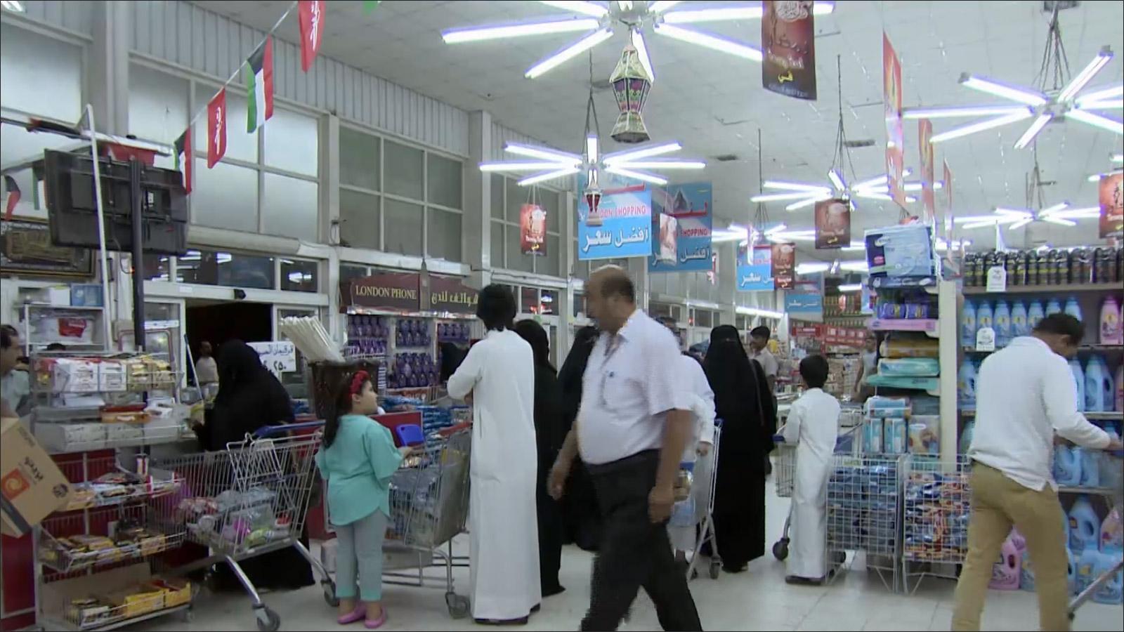 الاقتصاد والناس- الإنفاق الخيري في رمضان.. نماذج مضيئة الاقتصاد والناس- الإنفاق الخيري في رمضان.. نماذج مضيئة