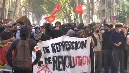 France’s student protests grow as hundreds of schools close