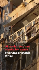 Mujer ucraniana pide la paz tras el ataque de Zaporiyia