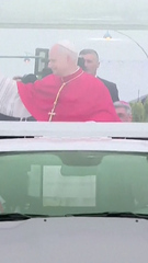 Pope greeted by crowds in Equatorial Guinea for final Africa stop