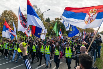 Serbia anti-government demonstrations: Major protest planned on roof collapse anniversary