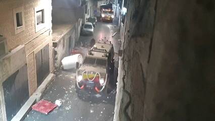 Israeli raids in occupied West Bank: Army blows up a house & kills one in Qalandiya camp