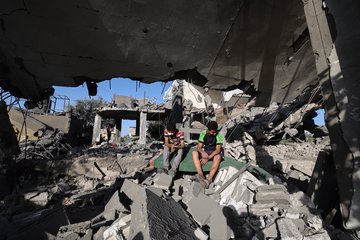 Northern Gaza: Displaced Palestinians forced to move again by Israel