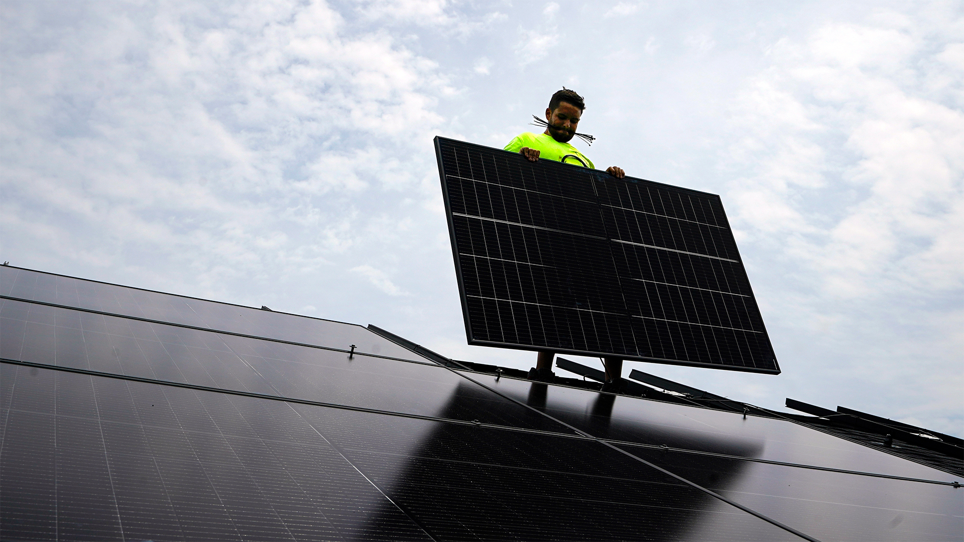 Two-thirds of global warming caused by world’s richest 10%, study finds 2