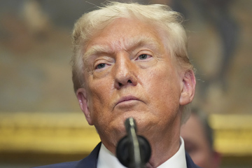 New month - new tariffs: Trump signs executive order on import taxes