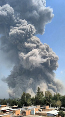 Heavy US-Israeli air strike hits western Iran, causing huge blast wave