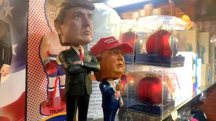 US shoppers turn to political gifts amid festive buying rush