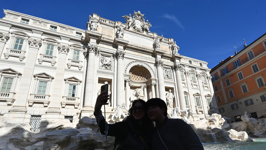 Italy adds a 2-euro ticket to get closer to Trevi Fountain