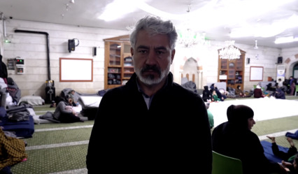 Displaced families crowd shelters amid renewed fighting in Aleppo 