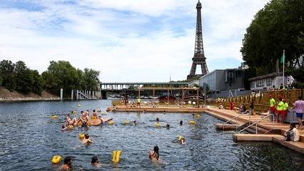 Paris opens Seine for swimming after 100 years
