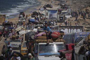 Forced to shelter at landfill sites: Displaced Palestinians living amid piles of garbage