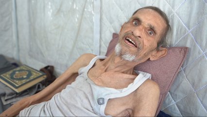 "Pelle e ossa": la crisi della fame provocata da Israele sta mettendo a dura prova gli anziani di Gaza