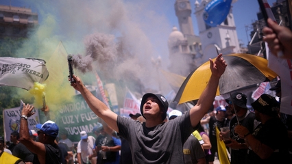 Argentina labor protests erupt, workers oppose government reforms