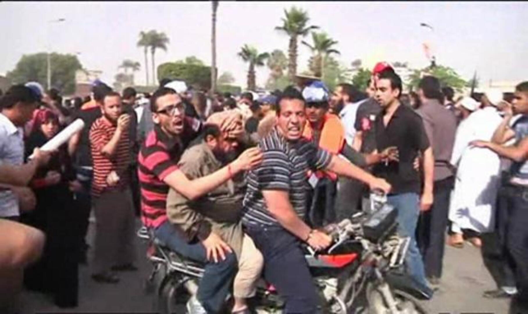 Nuevos enfrentamientos entre manifestantes y ejército en El Cairo