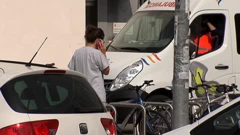 El alcalde de Alsasua Javier Ollo (c), de Geroa Bai, junto a varios concejales, al término de la reunión que la Junta de Portavoces