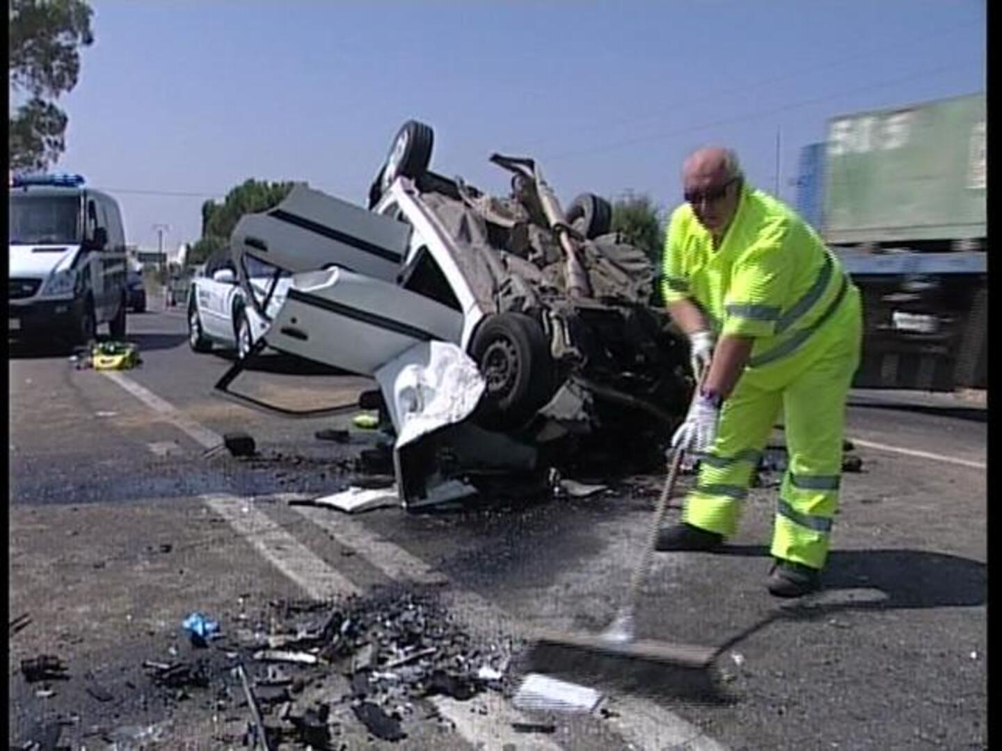Tres muertos y siete heridos en un accidente múltiple en Sevilla