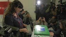 Teresa Rodríguez ejerce su derecho al voto