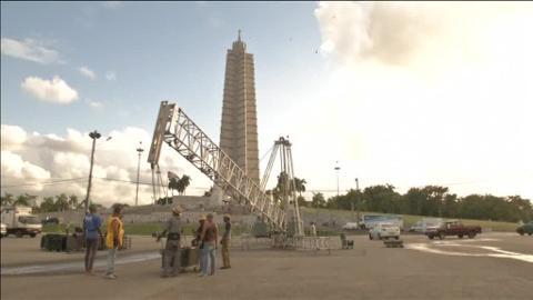 El régimen lanza una campaña de divinización del dictador muerto