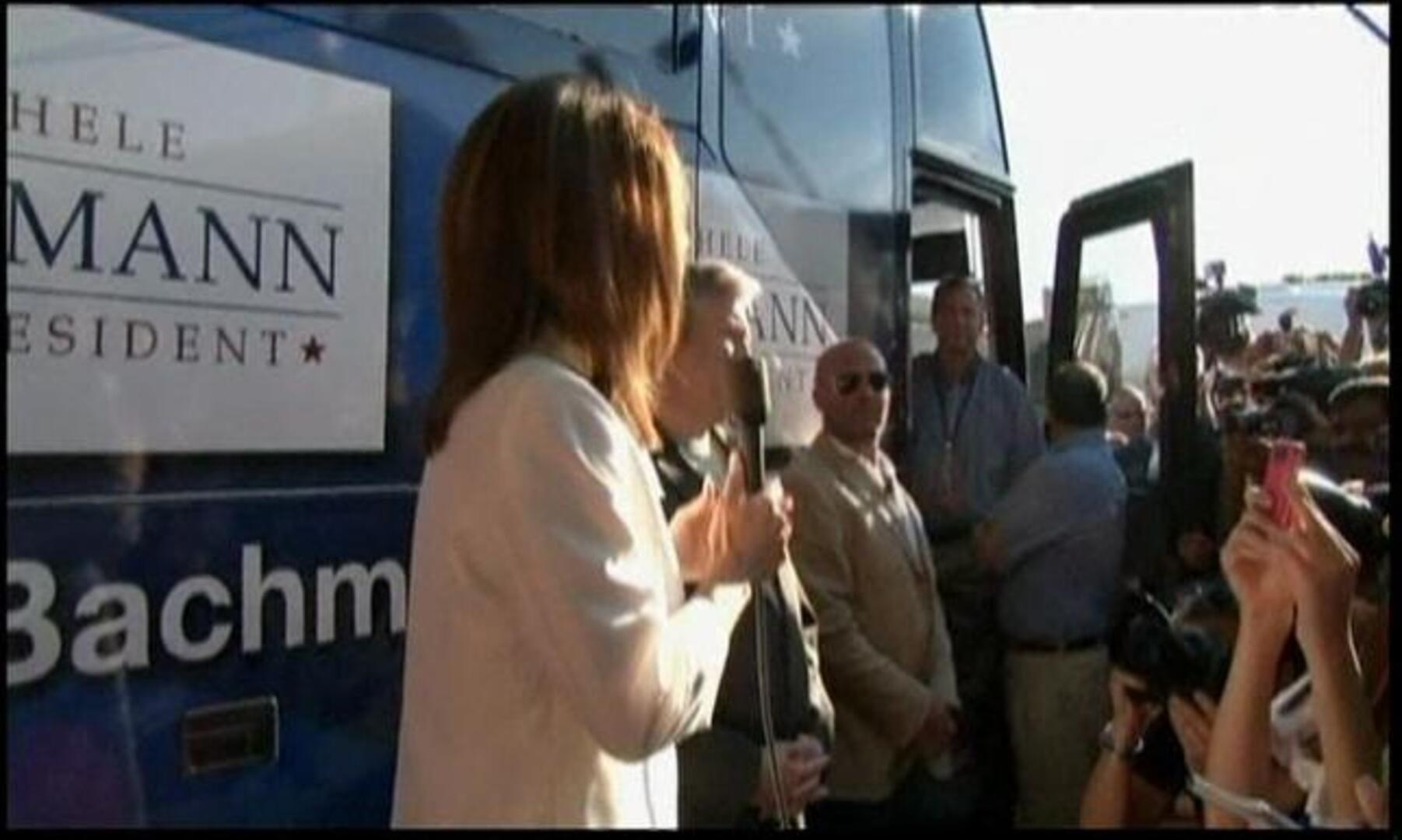 Michele Bachmann gana la consulta que marca al favorito de los republicanos