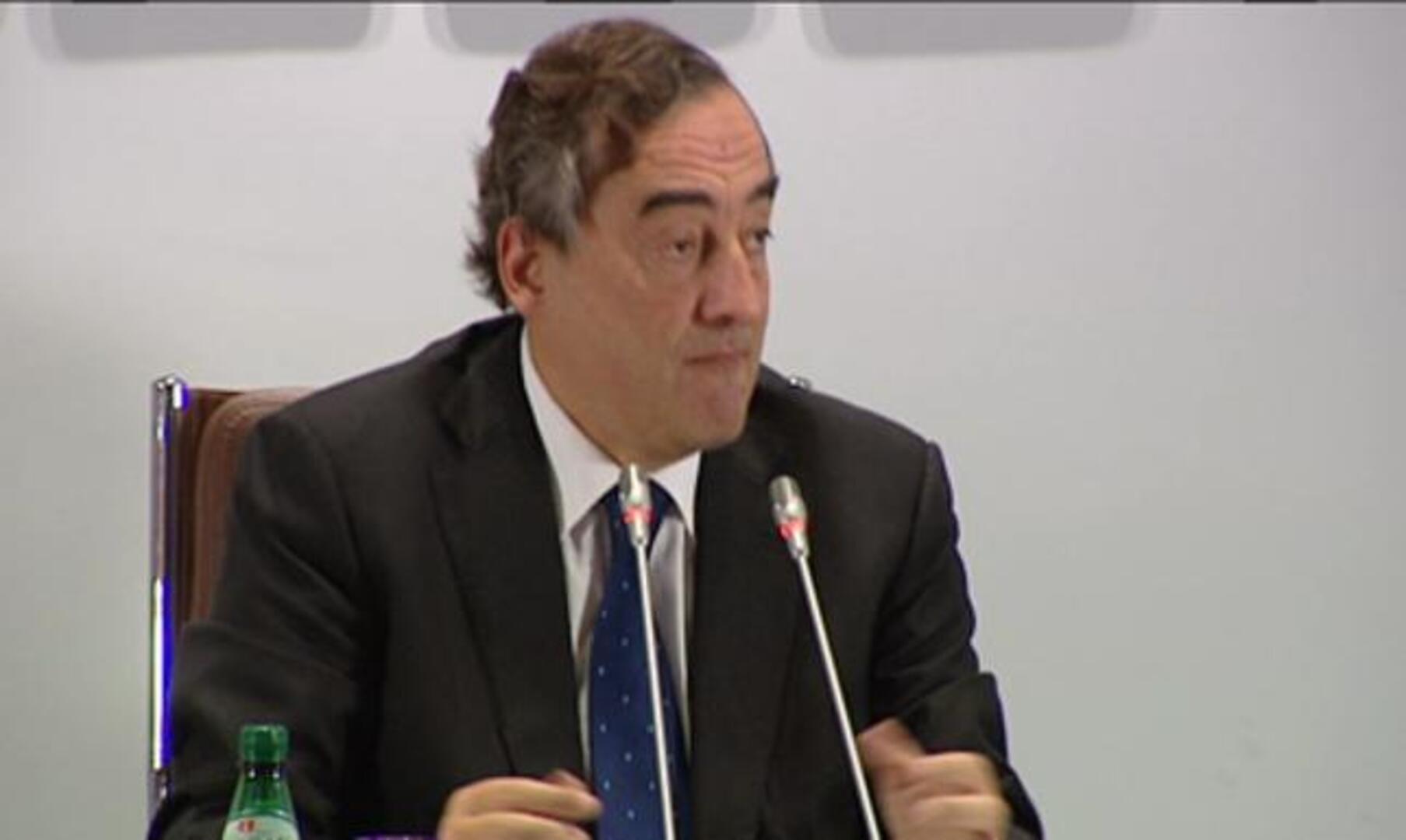 La CEOE pide que se pueda despedir a los funcionarios