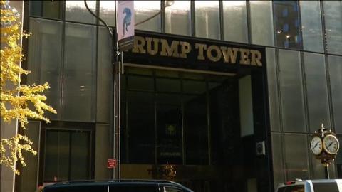 El Vice Presidente electo, Mike Pence, acude a la Torre de Trump para encontrarse con el presidente electo