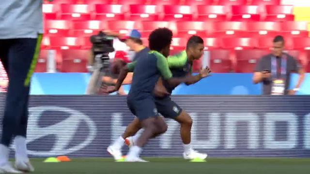 Brasil se juega el pase a octavos esta noche contra Serbia