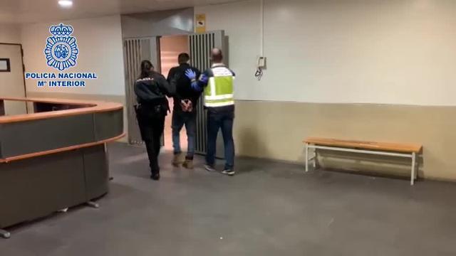 La Policía detiene a un hombre tras encontrar en la nevera de su casa el cadáver descuartizado de su pareja