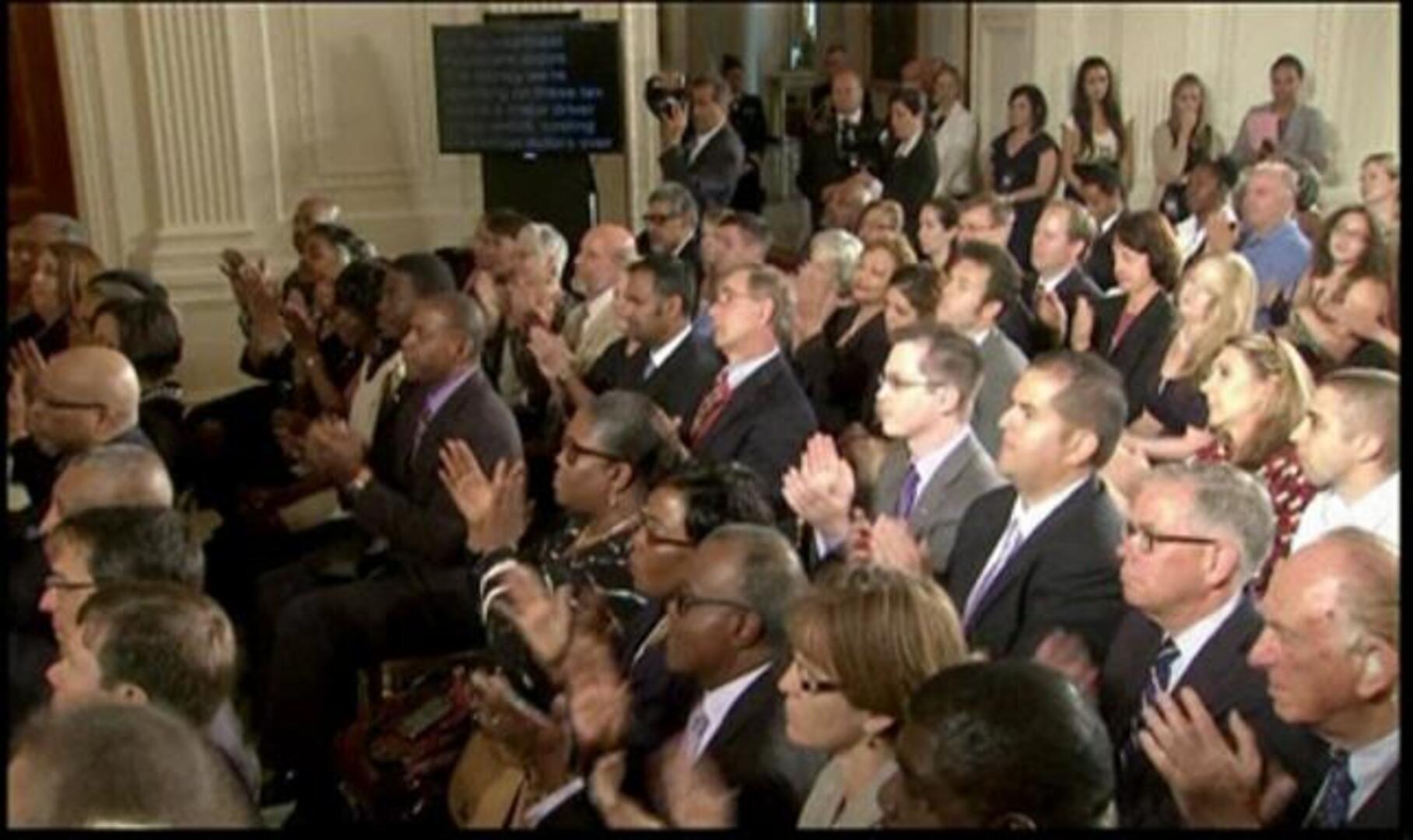 Obama quiere bajar los impuestos a las familias que ganen menos de 250.000 dólares al año