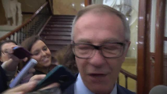 Guirao mantiene su confianza en la secretaria de Estado de Deporte