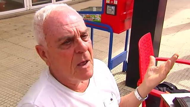 El alcalde de Vigo promueve una consulta popular para prohibir fumar en las playas de la ciudad