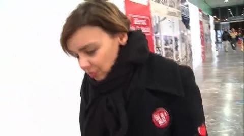 Vídeo: Chenoa zanja la polémica de la 'cobra'