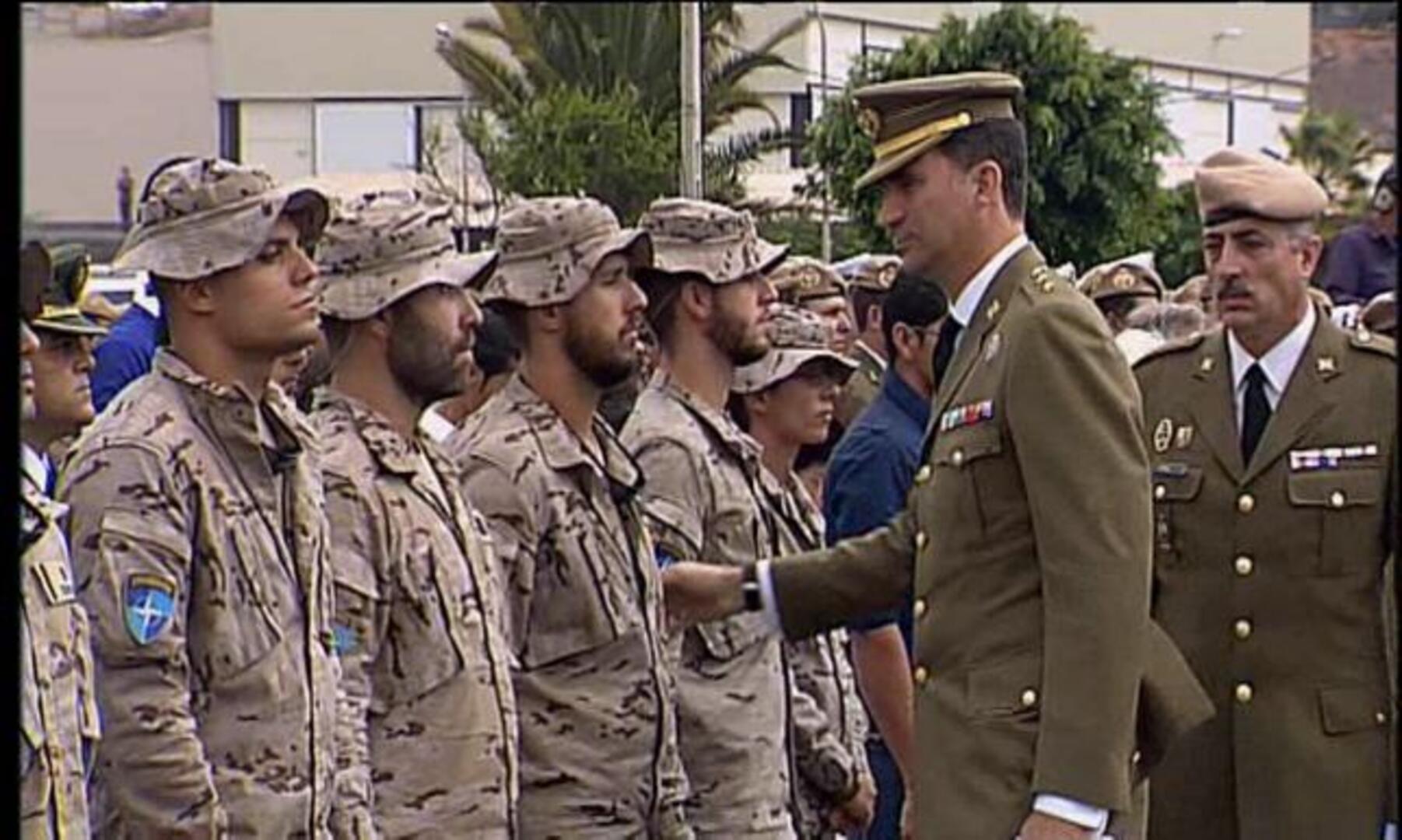 El Príncipe preside el funeral por los dos militares muertos en Afganistán