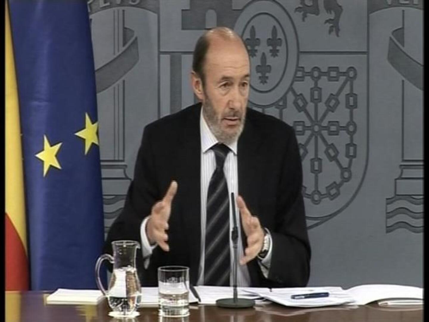 Rubalcaba ve como un «primer paso» de Marruecos que elija a dos periódicos para entrar en el Sahara