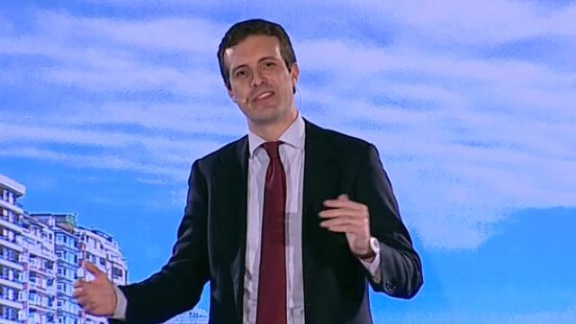 Casado presume de &quot;centralidad&quot; tras el pacto con Vox y Cs