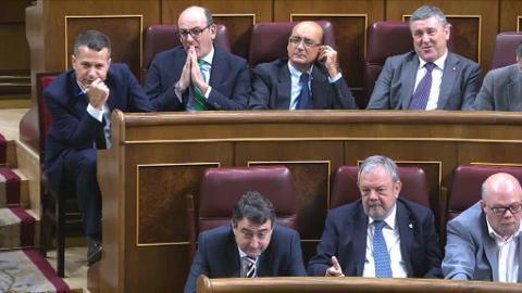 Regimiento Asturias, pintura de Augusto Ferrer Dalmau | Vídeo: Iglesias y la Cruz de Borgoña