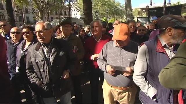 Continúan las protestas de pensionistas en media España