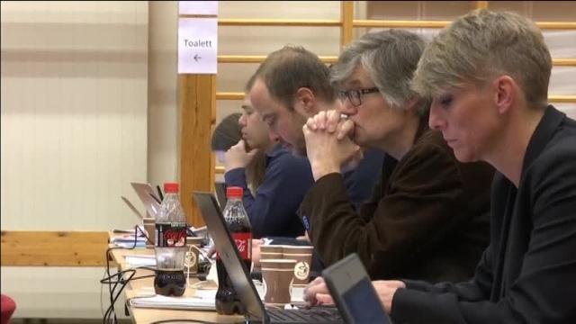 El ultraderechista Anders Behring Breivik hace el saludo fascista al inicio del juicio