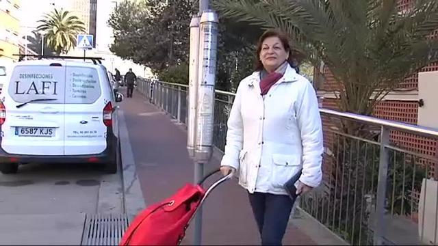 Una escalera mecánica estropeada, motivo de la ira de un barrio