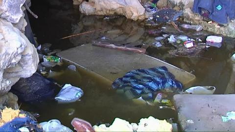 Imagen de la cueva de Xàtiva inundada por el temporal y en la que se hallaba el hombre