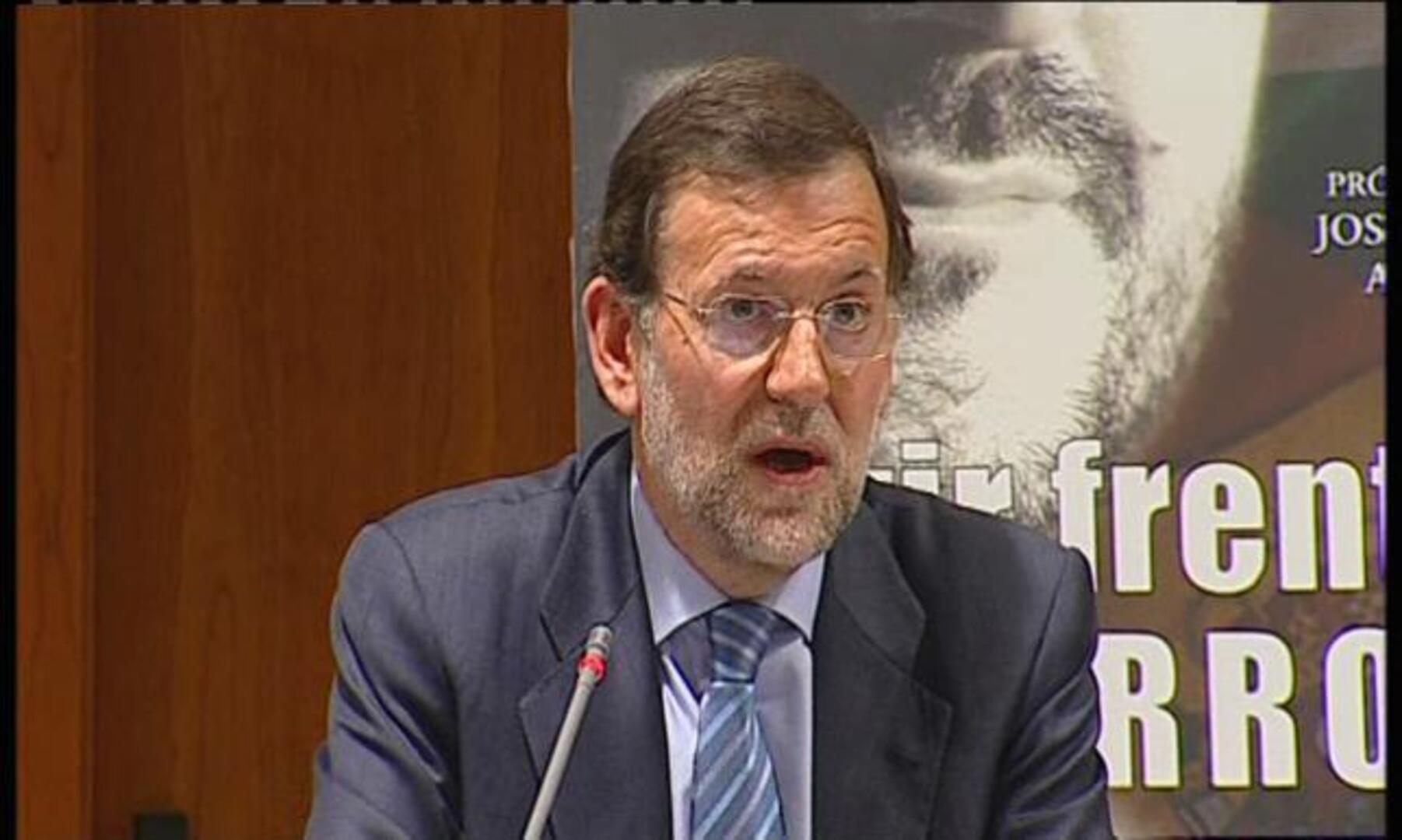 Rajoy: «Nosotros nunca hemos negociado con terroristas. El PSOE no puede decir lo mismo»