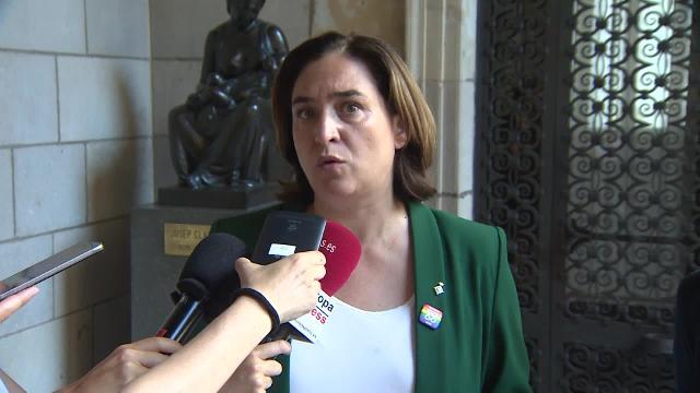 Colau: &quot;Los homófobos no son bienvenidos&quot;