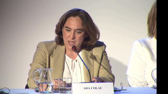 Colau: &quot;Barcelona una de ciudades líderes en organizar congresos&quot;