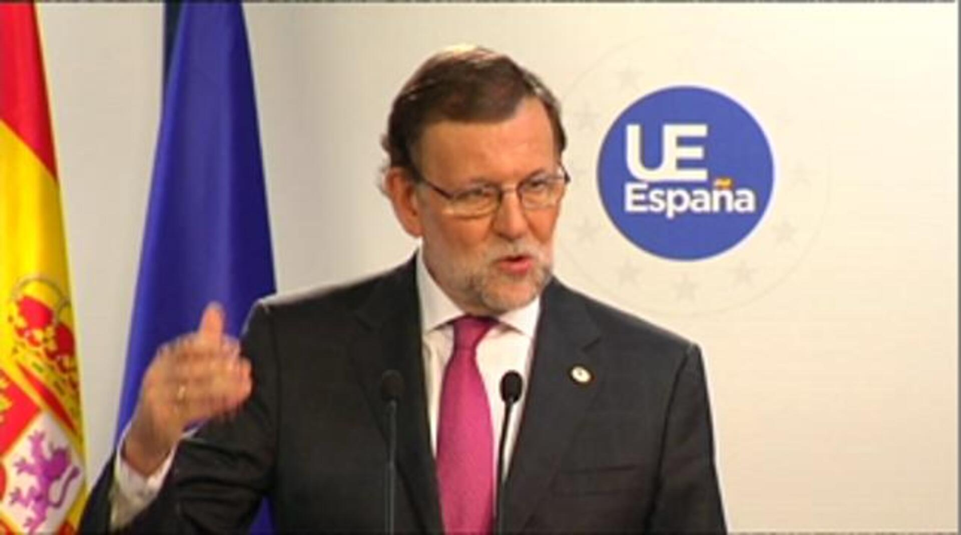 Mariano Rajoy y el primer ministro de Portugal; Antonio Costa, junto a Juncker, en la cumbre europea