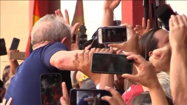 Revocan la orden de excarcelar al expresidente brasileño Lula Da Silva