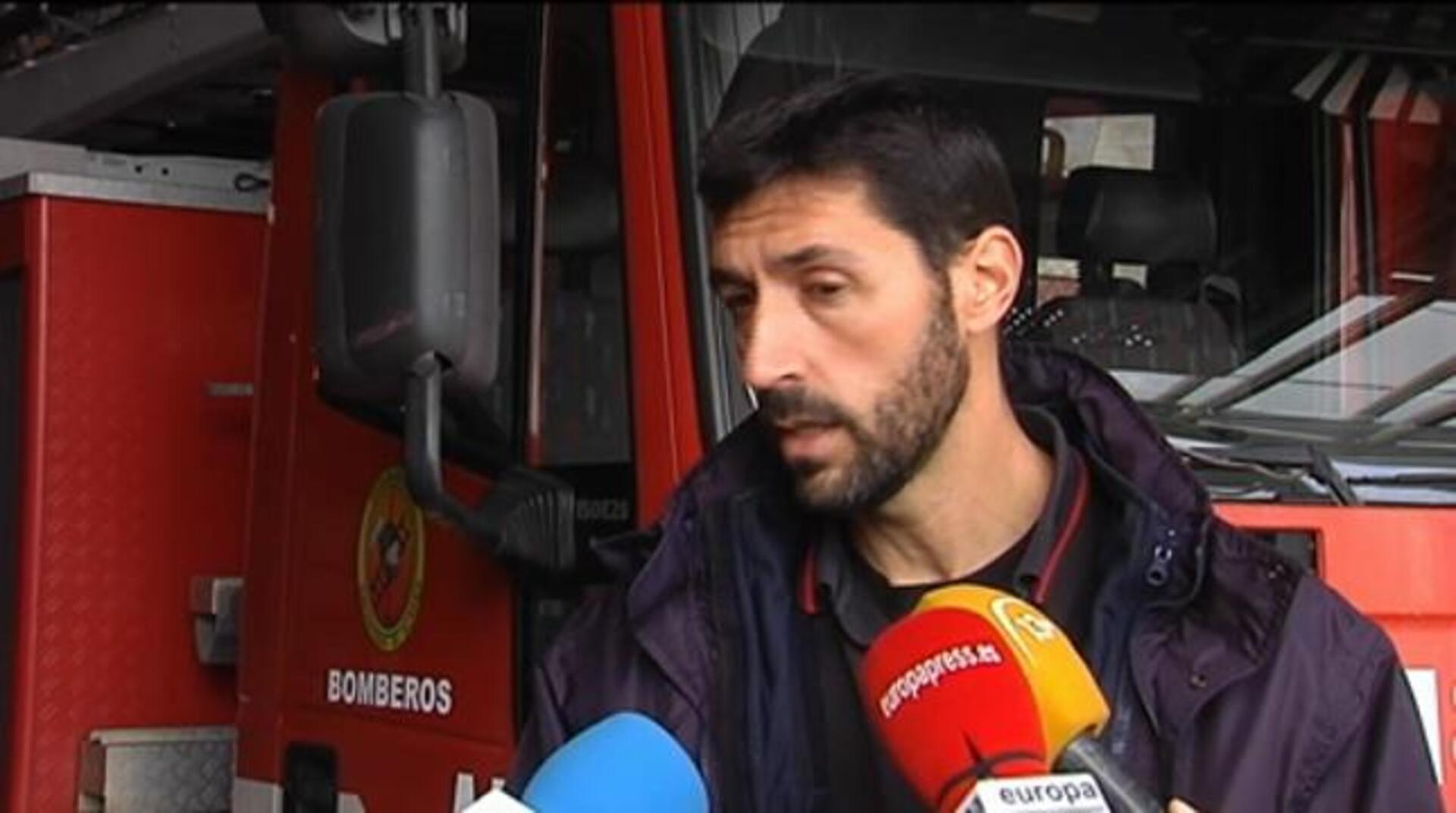Los bomberos celebran una cena tras ser liberados
