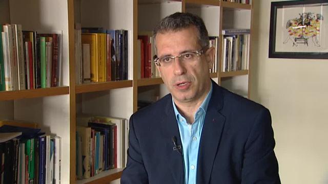 Emmanuel Macron celebra su paso a la segunda vuelta de las presidenciales, este domingo en París